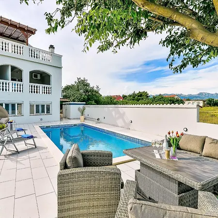 Valentina-1 By Interhome *