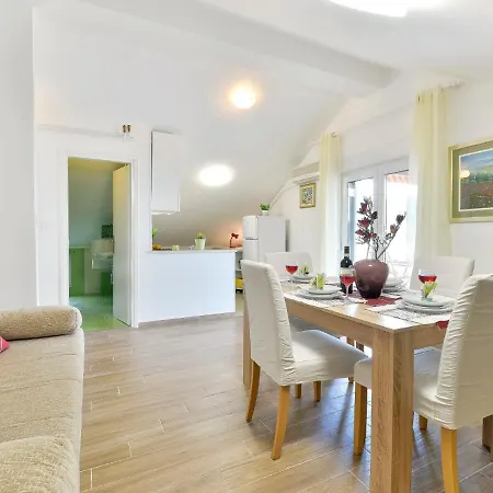 Valentina-1 By Interhome