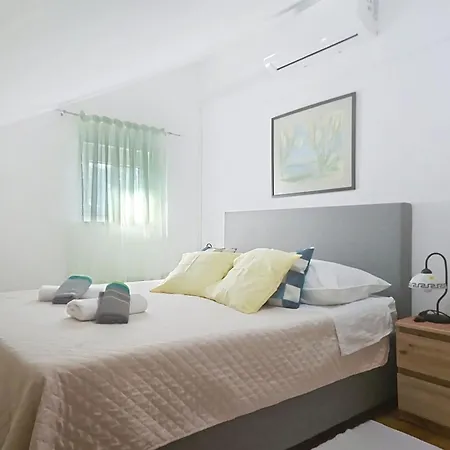 Valentina-1 By Interhome Apartament